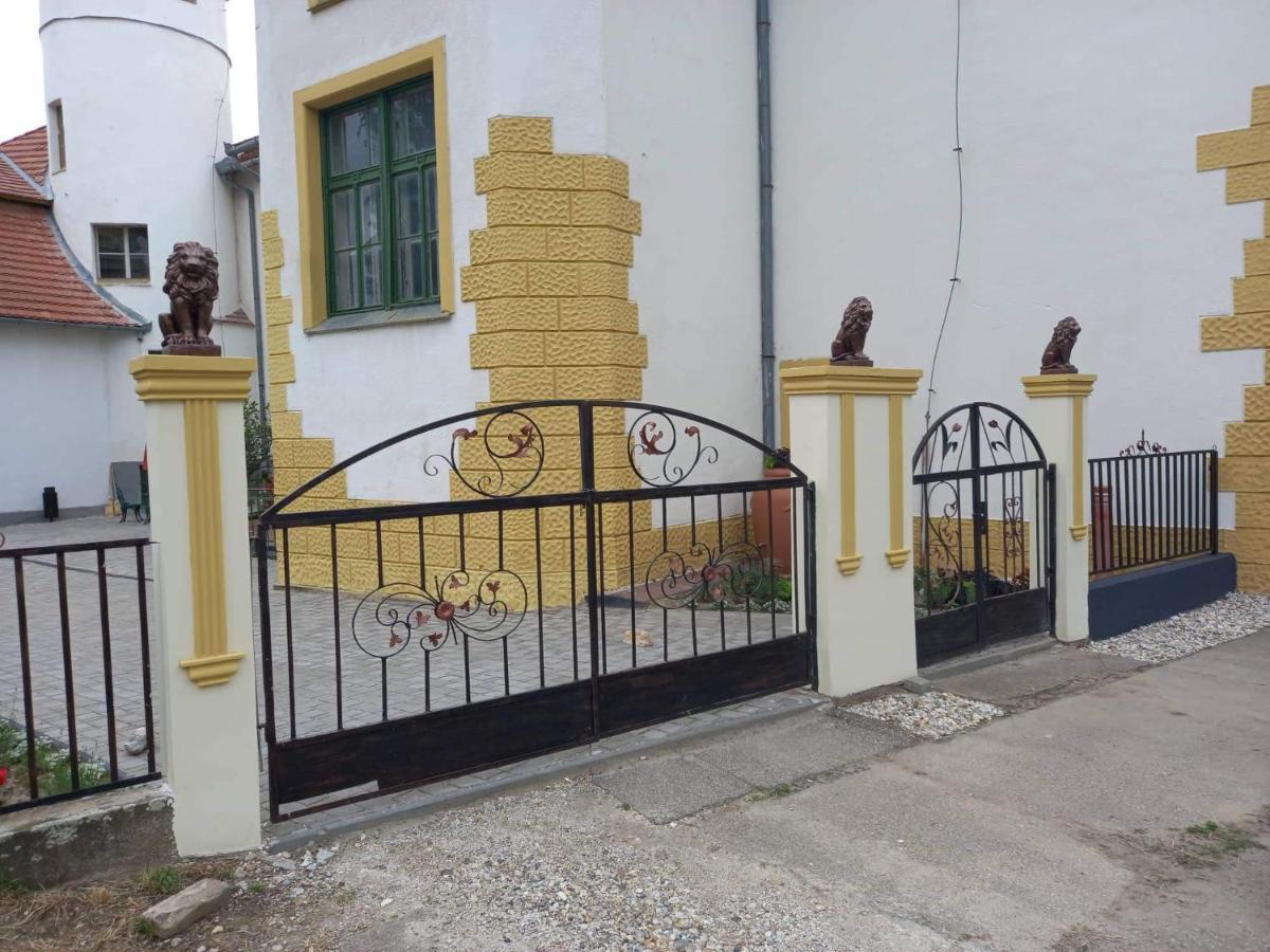 Meller-Kastely Villa Csurgo Exterior foto