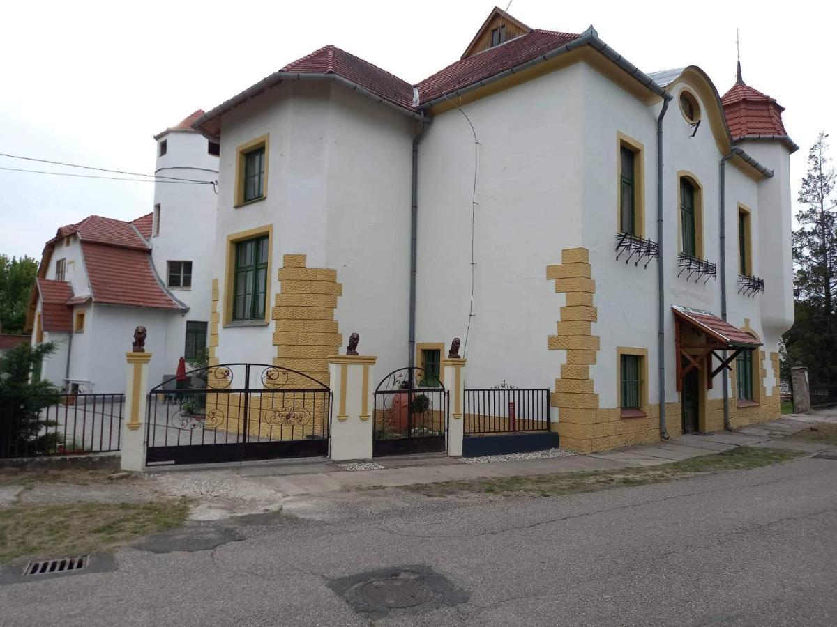 Meller-Kastely Villa Csurgo Exterior foto
